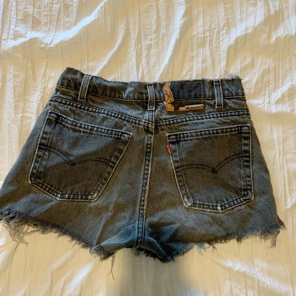 Vintage Levi’s Shorts - Picture 1 of 2